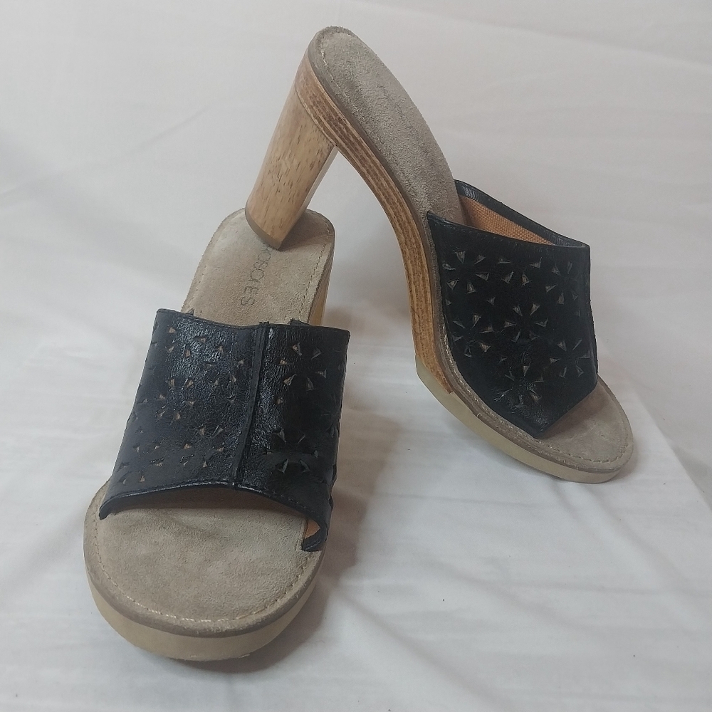 Aerosoles Black Leather Slide Heels, Size 7.5